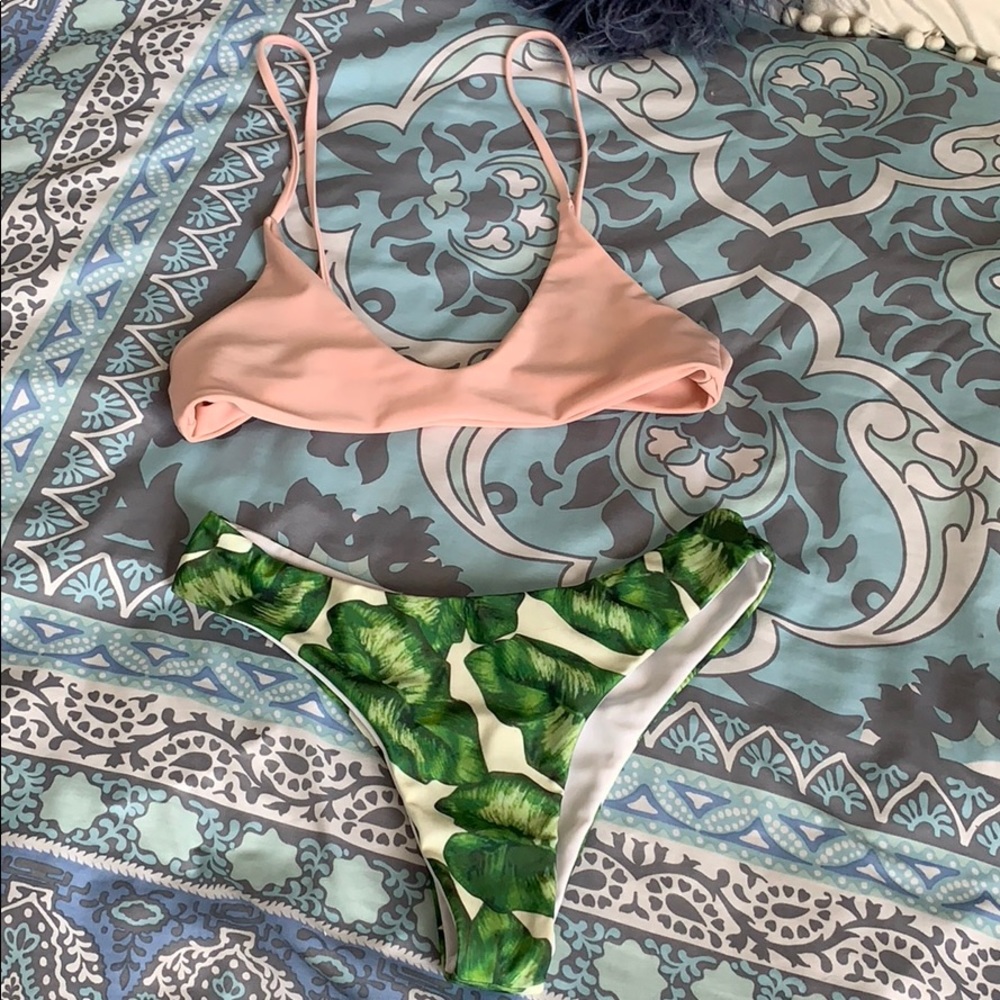 Two Piece Tropical Bathingsuit
